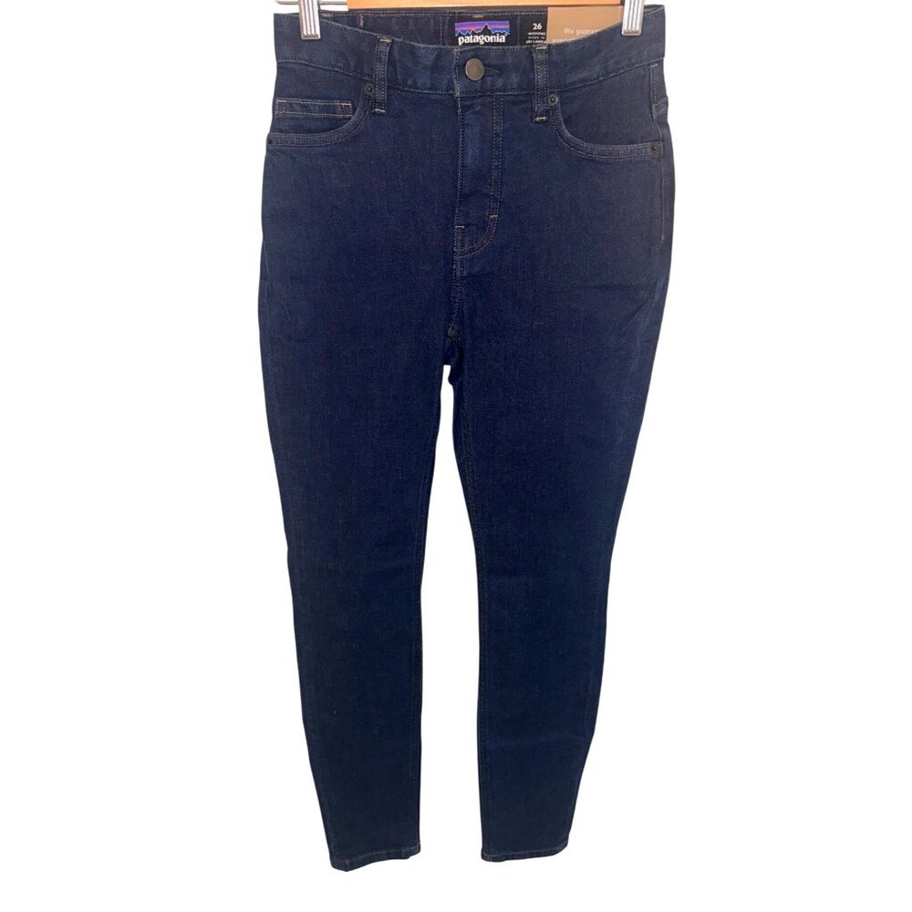 Patagonia Women's slim Jeans in Dark Blue Denim new with tags